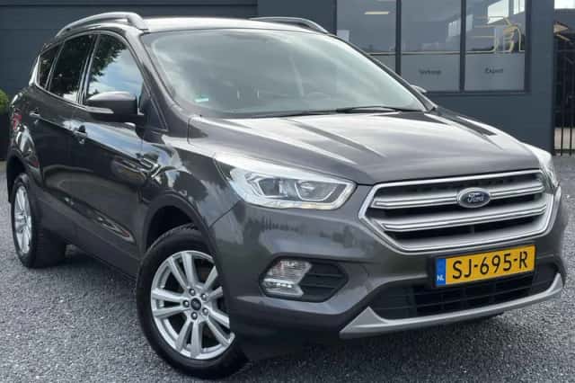Ford Kuga (2018) thumbnail 2