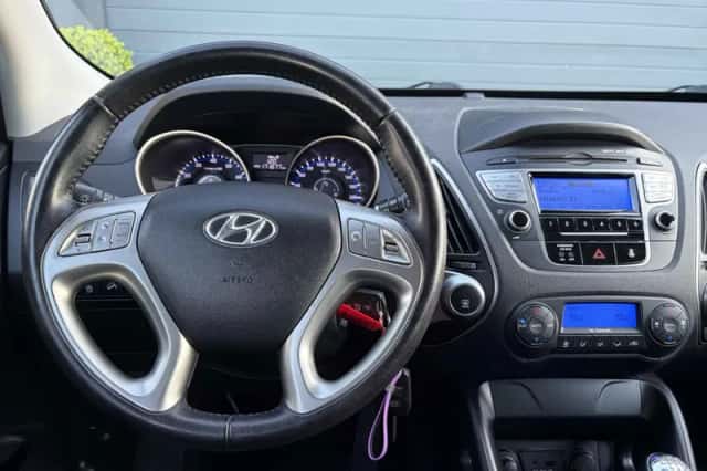 Hyundai ix35 (2012) thumbnail 3