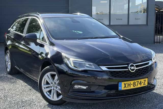 Opel Astra (2018) thumbnail 2