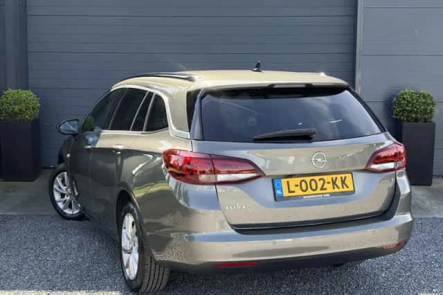 Opel Astra (2021) thumbnail 4