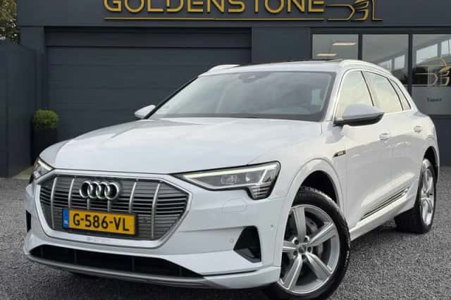 Audi e-tron (2019) thumbnail 1