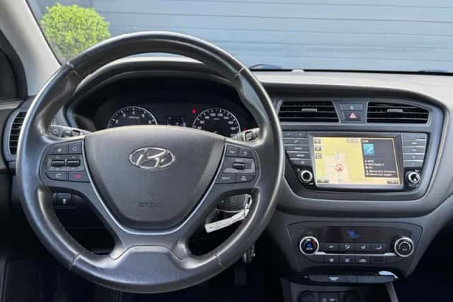Hyundai i20 (2016) thumbnail 3