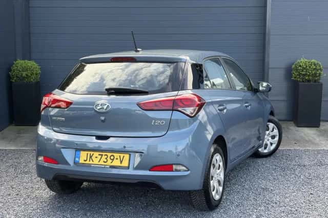 Hyundai i20 (2016) thumbnail 5