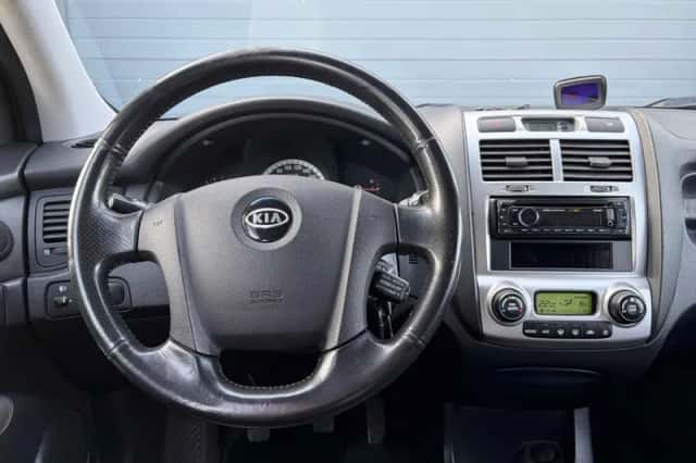 Kia Sportage (2007) thumbnail 4
