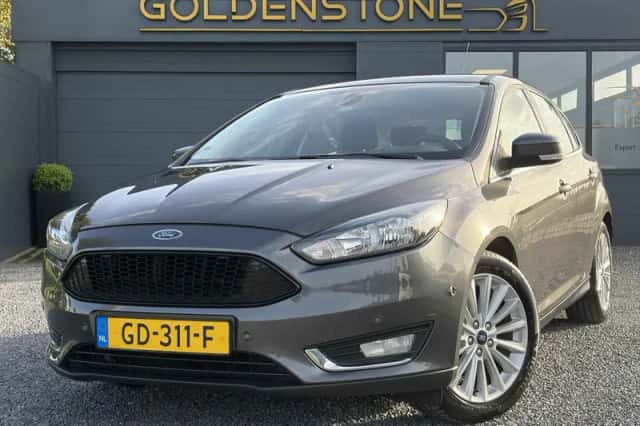 Ford Focus (2015) thumbnail 2