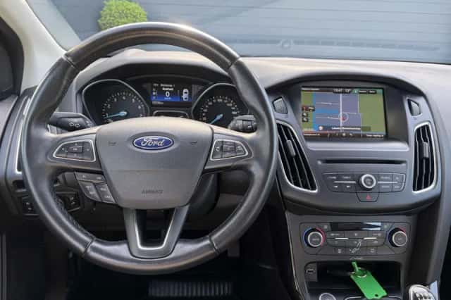 Ford Focus (2015) thumbnail 4