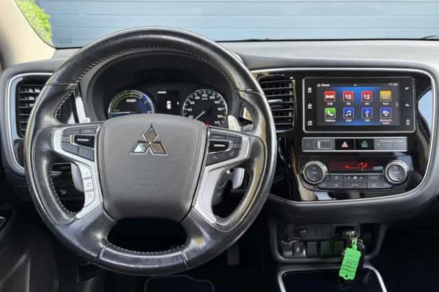 Mitsubishi Outlander (2018) thumbnail 5