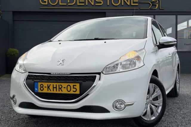 Peugeot 208 (2013) thumbnail 2