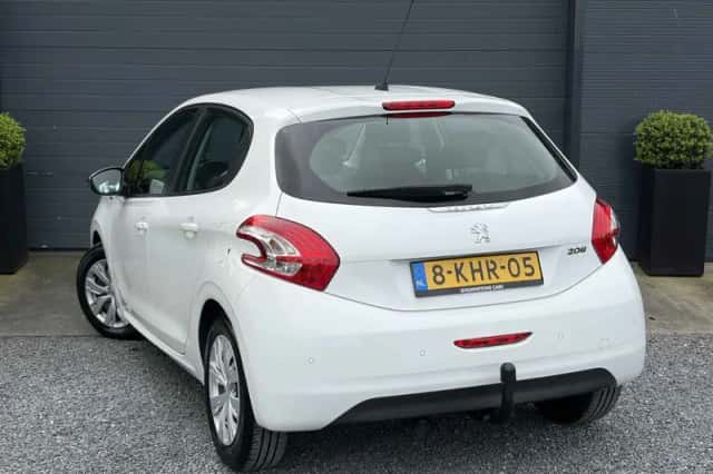 Peugeot 208 (2013) thumbnail 5