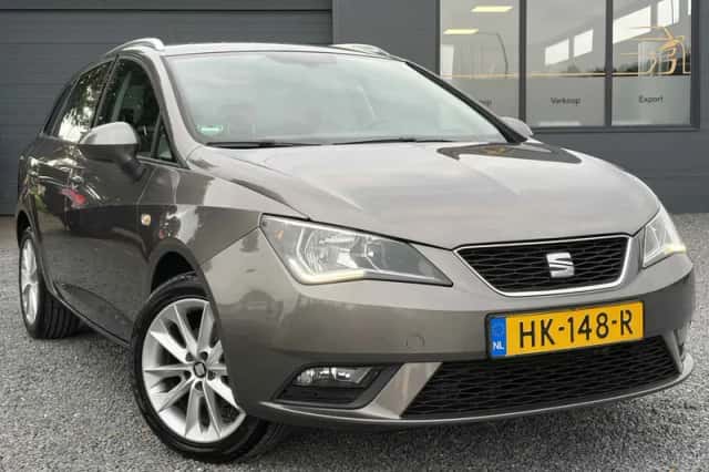 SEAT Ibiza (2015) thumbnail 3