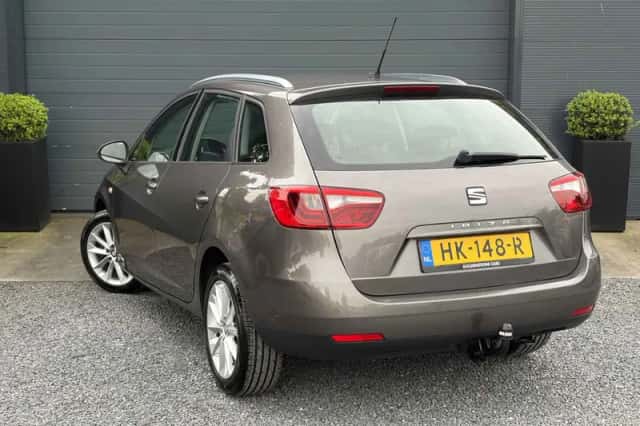 SEAT Ibiza (2015) thumbnail 5