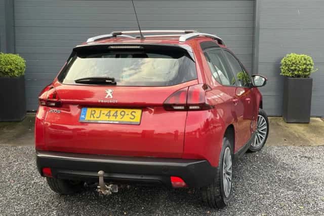 Peugeot 2008 (2017) thumbnail 5