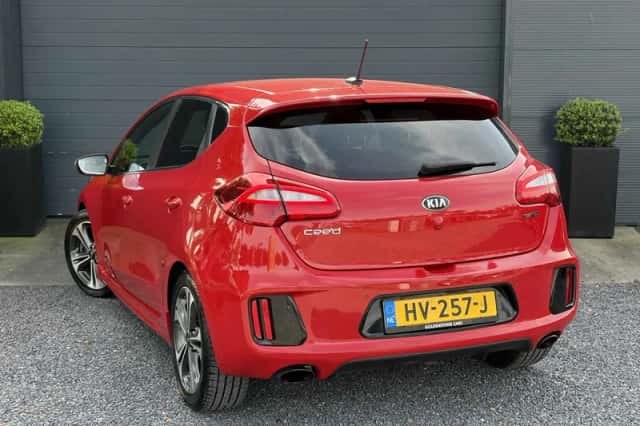 Kia Ceed (2016) thumbnail 4
