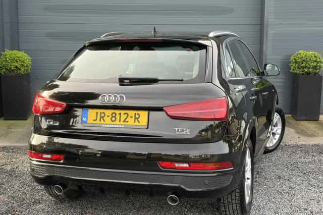 Audi Q3 (2016) thumbnail 4