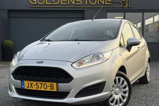 Ford Fiesta (2016) thumbnail 1