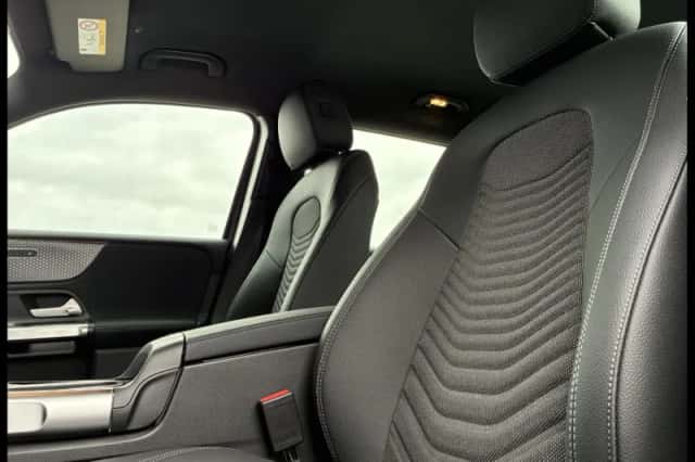 Mercedes-Benz EQB (2026) thumbnail 6