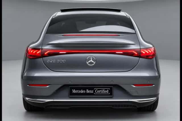 Mercedes-Benz EQE (2024) thumbnail 5