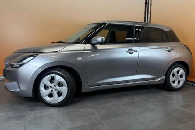 Suzuki Swift (2025) thumbnail 3