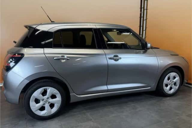 Suzuki Swift (2025) thumbnail 6