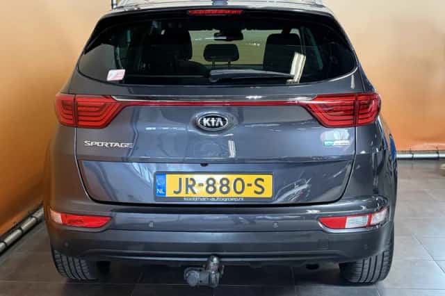 Kia Sportage (2016) thumbnail 5