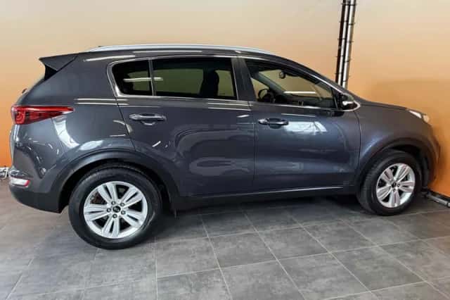 Kia Sportage (2016) thumbnail 6
