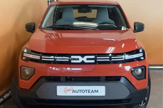 Dacia Spring (2024) thumbnail 3