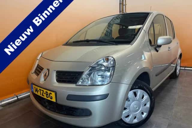 Renault Modus (2007) thumbnail 1