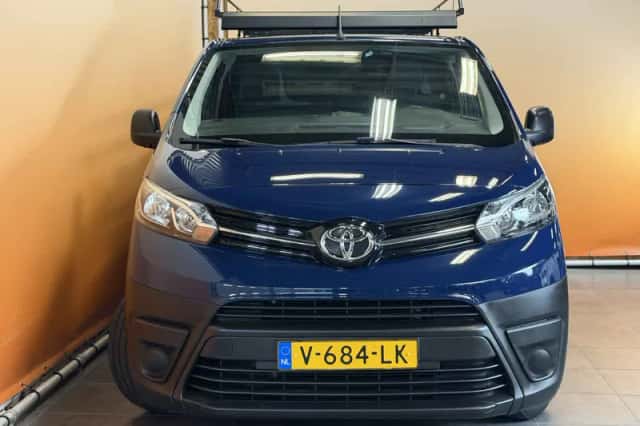 Toyota ProAce Compact (2018) thumbnail 2