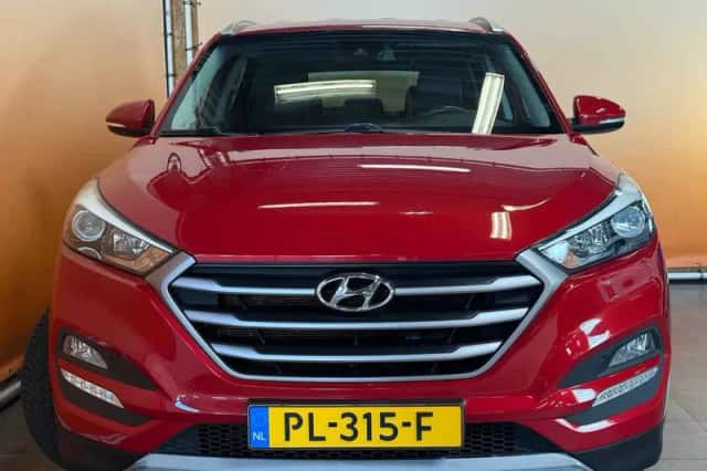 Hyundai Tucson (2017) thumbnail 2