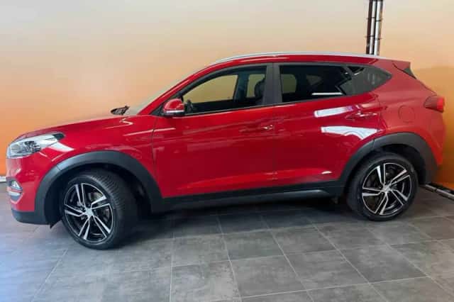 Hyundai Tucson (2017) thumbnail 3