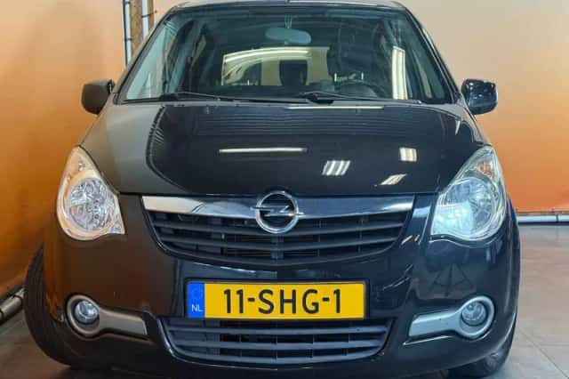 Opel Agila (2011) thumbnail 2