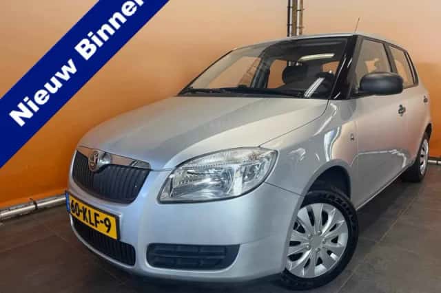 Škoda Fabia (2010) thumbnail 1