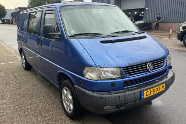 Volkswagen Caravelle (2000) thumbnail 3