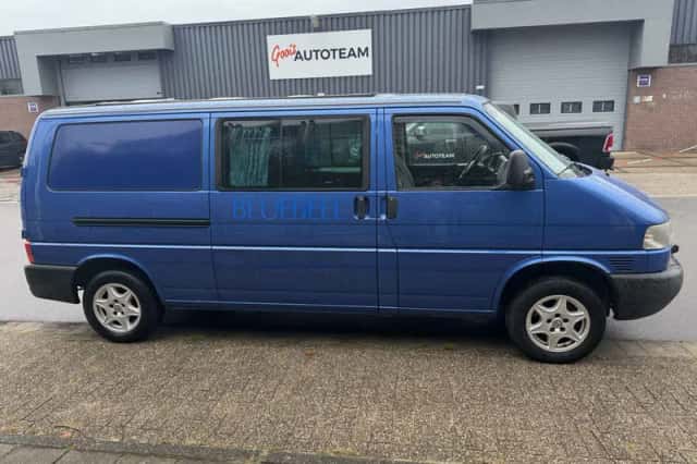 Volkswagen Caravelle (2000) thumbnail 4