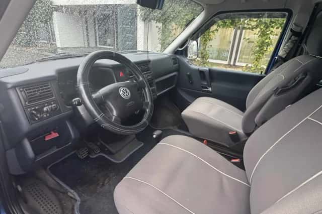 Volkswagen Caravelle (2000) thumbnail 6