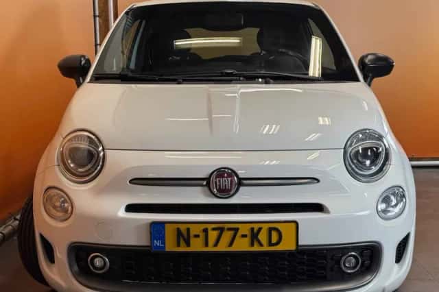 Fiat 500 (2017) thumbnail 2