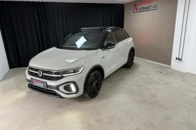 Volkswagen T-Roc (2024) thumbnail 4