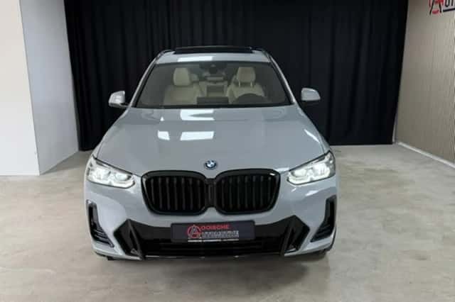 BMW X3 (2022) thumbnail 2