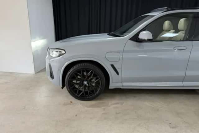 BMW X3 (2022) thumbnail 5