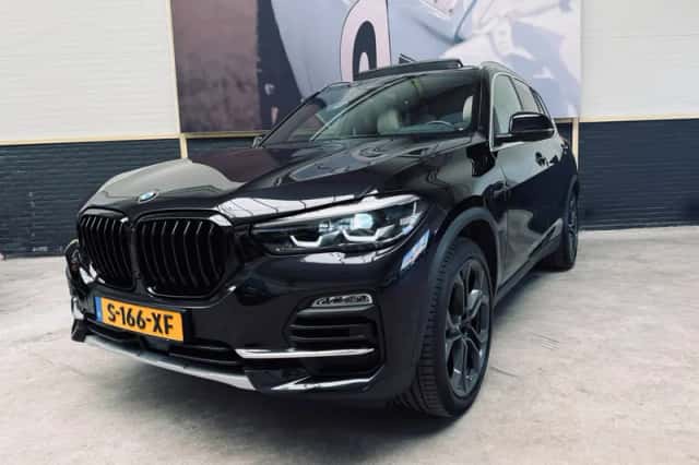 BMW X5 (2020) thumbnail 1