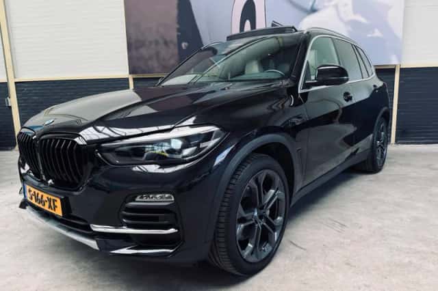 BMW X5 (2020) thumbnail 2