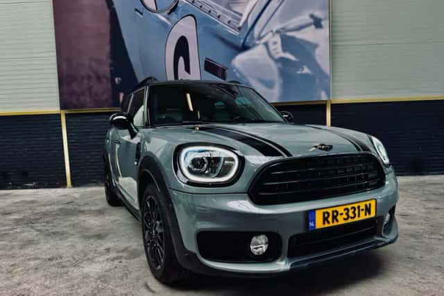 MINI Countryman (2018) thumbnail 3