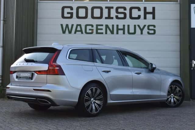 Volvo V60 (2019) thumbnail 4