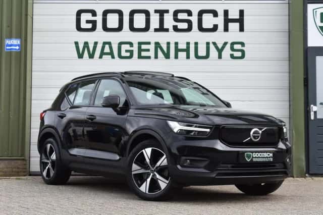 Volvo XC40 (2021) thumbnail 2