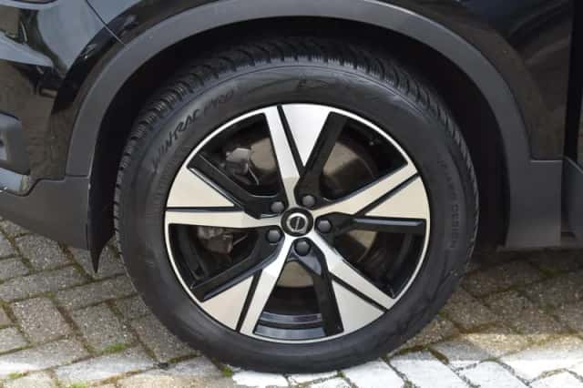 Volvo XC40 (2021) thumbnail 5