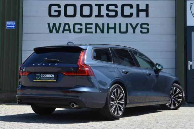 Volvo V60 (2019) thumbnail 4