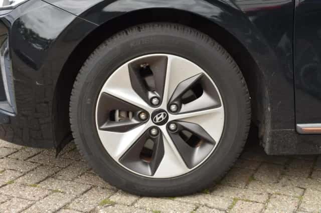 Hyundai Ioniq (2018) thumbnail 6