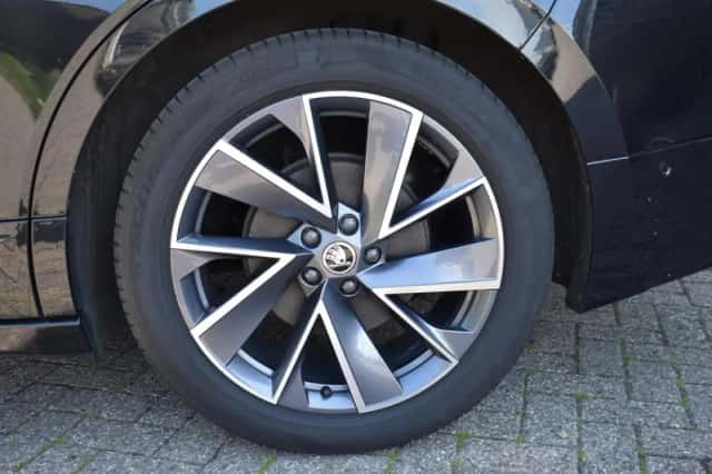 Škoda Enyaq (2022) thumbnail 6