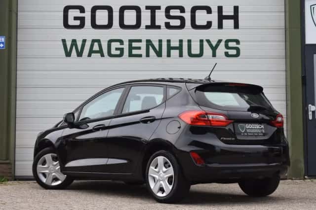 Ford Fiesta (2019) thumbnail 3