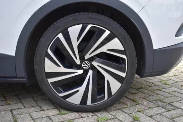 Volkswagen ID.4 (2020) thumbnail 5